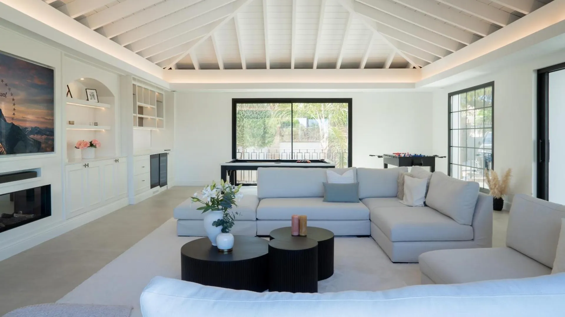 Apartamento Exquisite 5 Bdrm Luxury Villa W Gym, Bbq, And Pool Marbella España