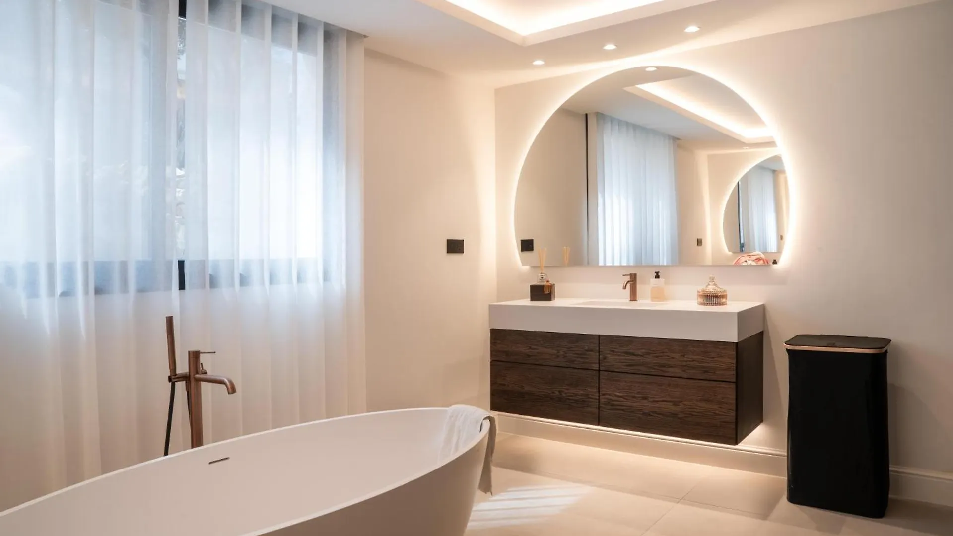 Exquisite 5 Bdrm Luxury Villa W Gym, Bbq, And Pool Marbella España